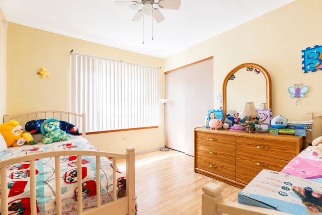 10347 S Alta Drive, Palos Hills, IL 60465