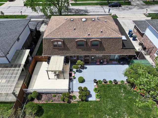10347 S Alta Drive, Palos Hills, IL 60465