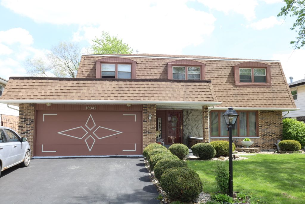 10347 S Alta Drive, Palos Hills, IL 60465