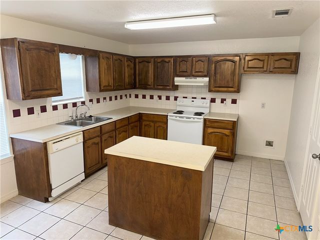 3204 Pecan Valley Drive, Temple, TX 76502