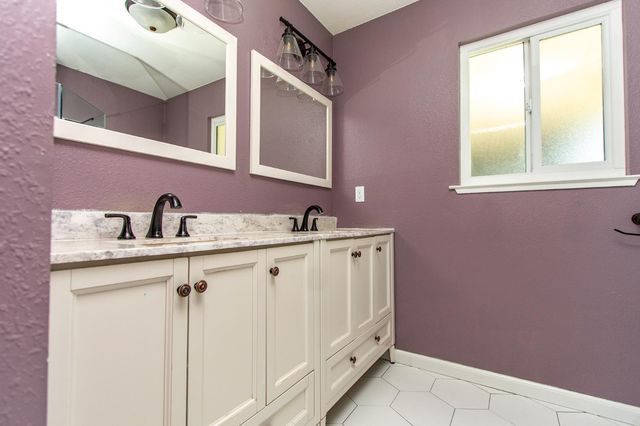 1740 Ogden Way, Turlock, CA 95380
