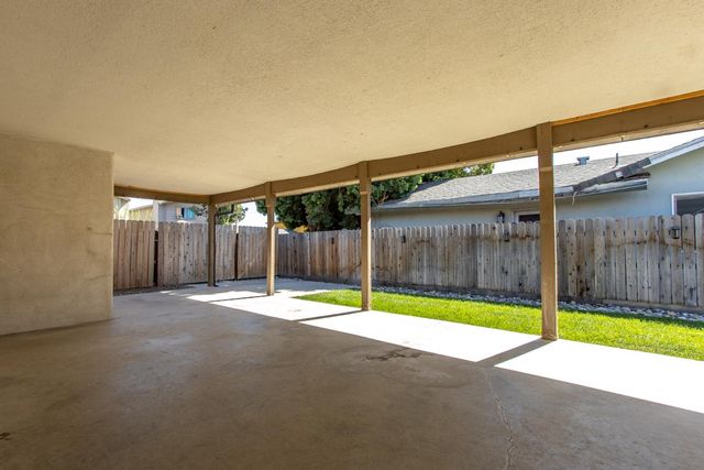 1740 Ogden Way, Turlock, CA 95380