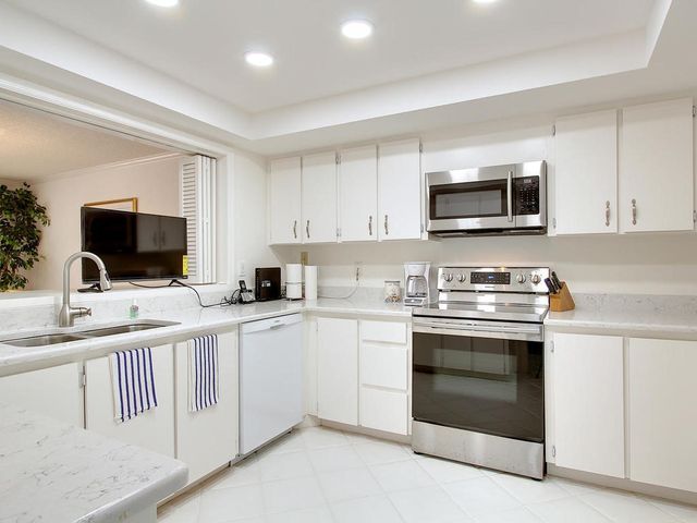 1880 Bay Road 220-I, Vero Beach, FL 32963