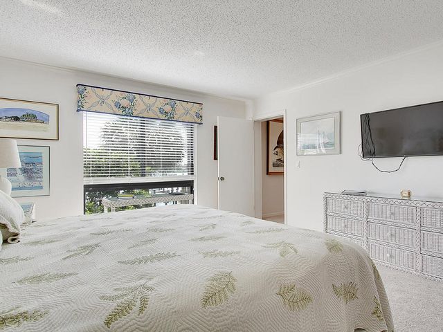 1880 Bay Road 220-I, Vero Beach, FL 32963