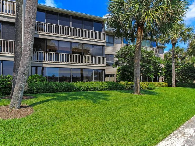 1880 Bay Road 220-I, Vero Beach, FL 32963