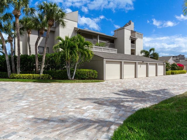 1880 Bay Road 220-I, Vero Beach, FL 32963