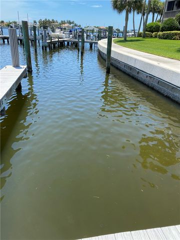 1880 Bay Road 220-I, Vero Beach, FL 32963
