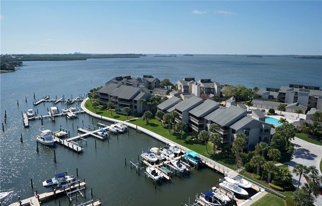 1880 Bay Road 220-I, Vero Beach, FL 32963