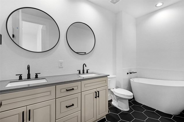 7905 Cora Street B, Houston, TX 77088