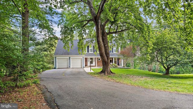 9830 FAUST DR, Vienna, VA 22182