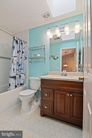 9830 FAUST DR, Vienna, VA 22182