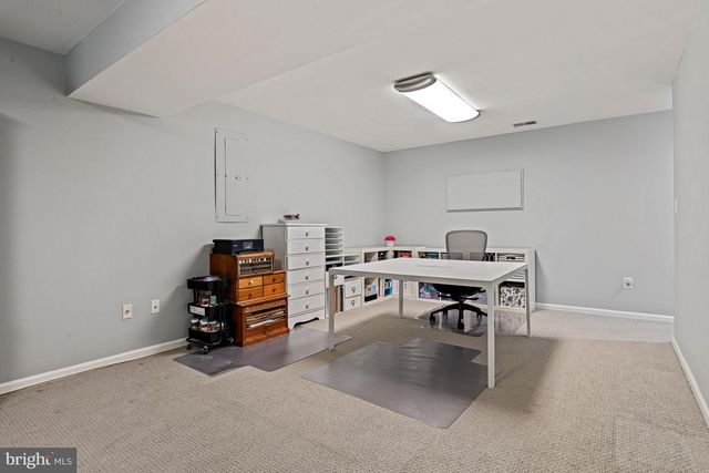9830 FAUST DR, Vienna, VA 22182