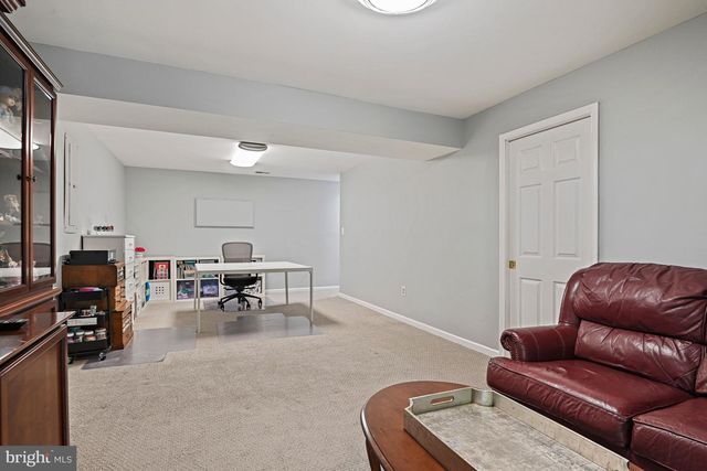 9830 FAUST DR, Vienna, VA 22182