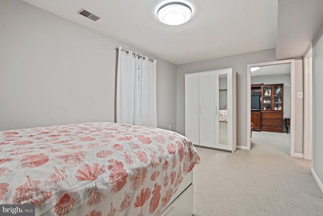 9830 FAUST DR, Vienna, VA 22182