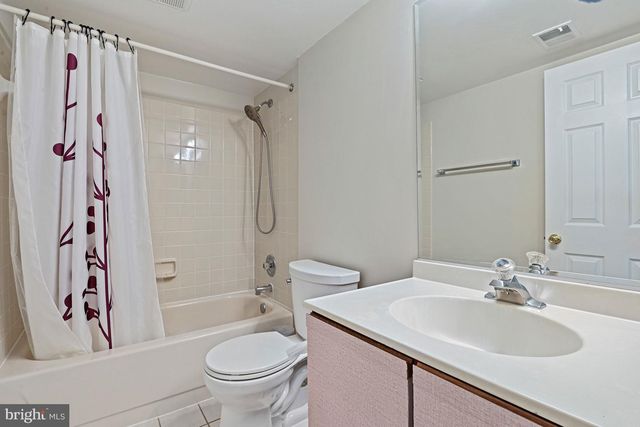 9830 FAUST DR, Vienna, VA 22182