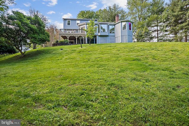 9830 FAUST DR, Vienna, VA 22182