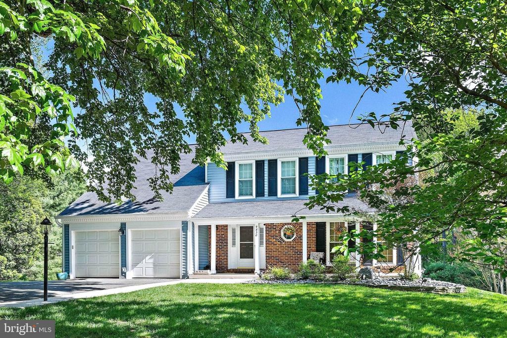 9830 FAUST DR, Vienna, VA 22182