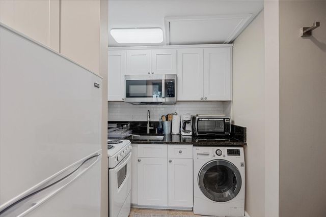 11842 Pebblewood Drive 201, Wellington, FL 33414