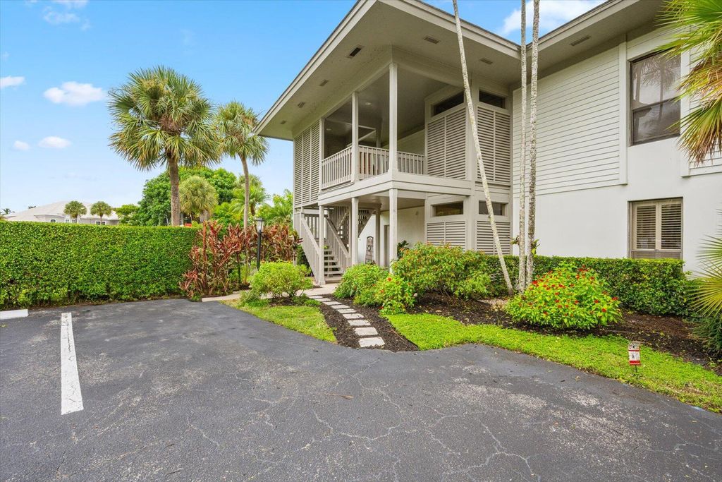 11842 Pebblewood Drive 201, Wellington, FL 33414