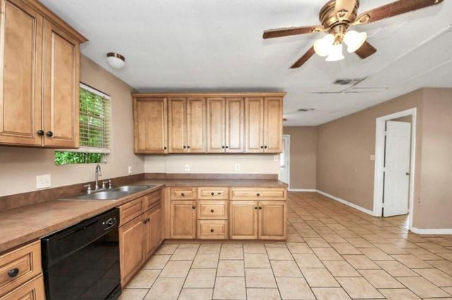 4900 Cr 353, Brazoria, TX 77422