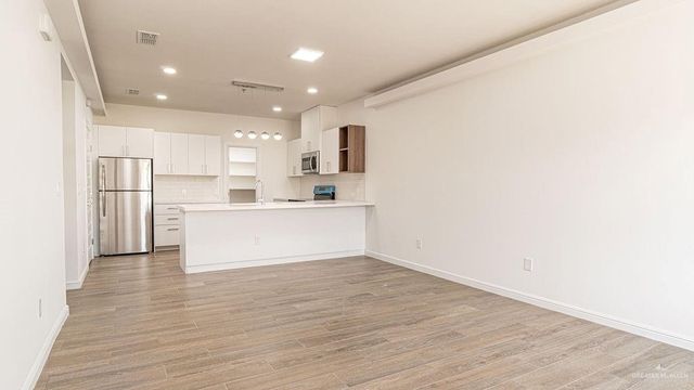 901 E Yuma Avenue, Mcallen, TX 78504