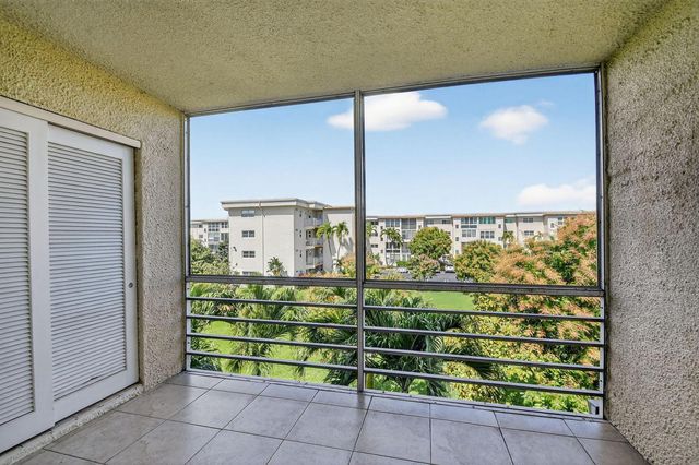 2615 NE 1ST Court 312, Boynton Beach, FL 33435