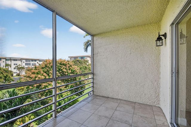 2615 NE 1ST Court 312, Boynton Beach, FL 33435