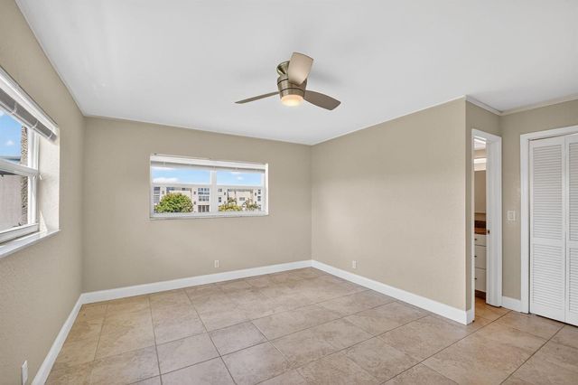 2615 NE 1ST Court 312, Boynton Beach, FL 33435