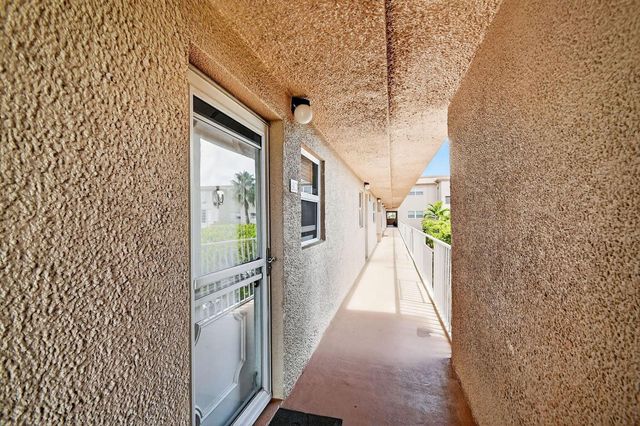 2615 NE 1ST Court 312, Boynton Beach, FL 33435