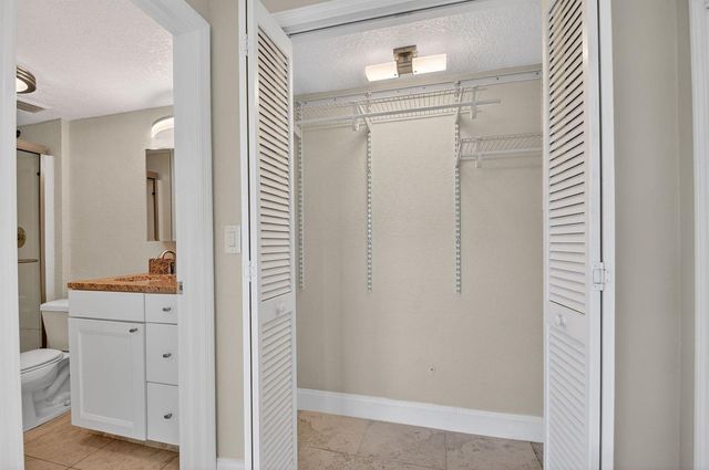 2615 NE 1ST Court 312, Boynton Beach, FL 33435