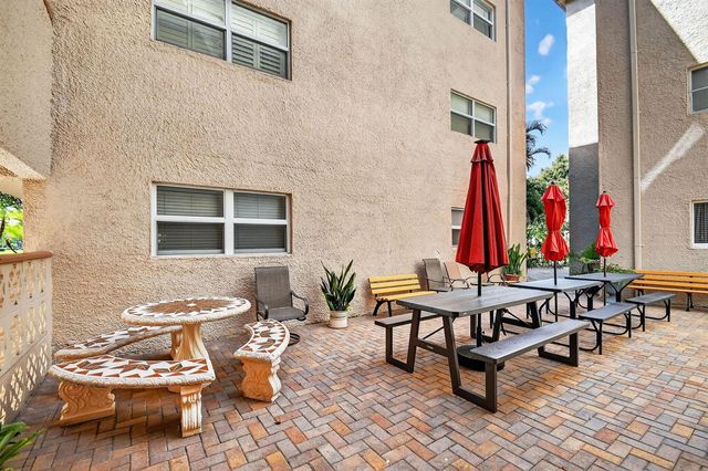 2615 NE 1ST Court 312, Boynton Beach, FL 33435