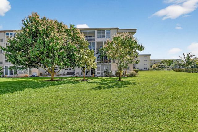 2615 NE 1ST Court 312, Boynton Beach, FL 33435
