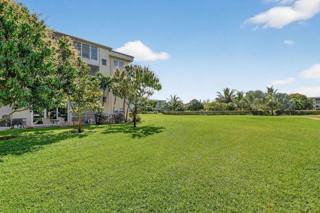 2615 NE 1ST Court 312, Boynton Beach, FL 33435