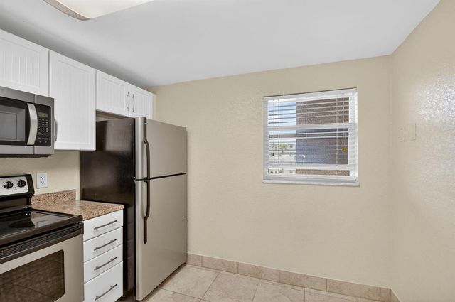 2615 NE 1ST Court 312, Boynton Beach, FL 33435