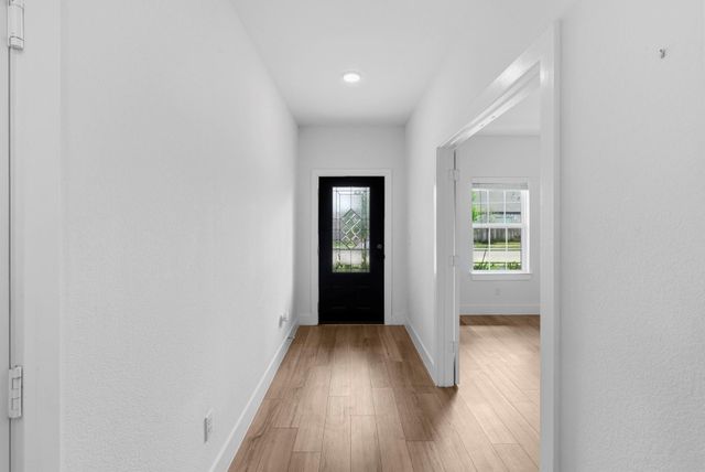 6311 Spanish Moss Drive, Pearland, TX 77584