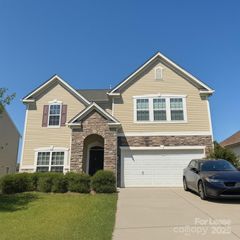 1552 Moss Creek Drive, Harrisburg, NC 28075