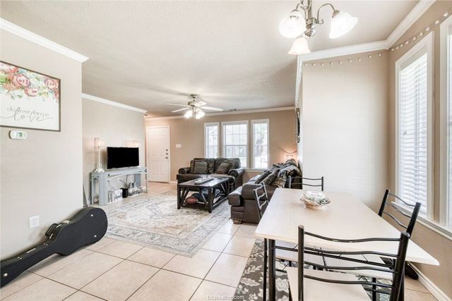 2325 Autumn Chase Loop, College Station, TX 77840