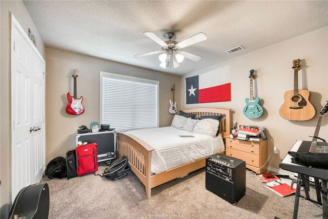 2325 Autumn Chase Loop, College Station, TX 77840