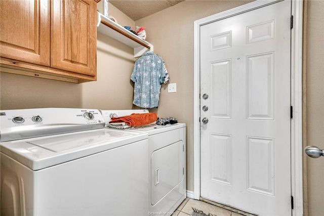 2325 Autumn Chase Loop, College Station, TX 77840