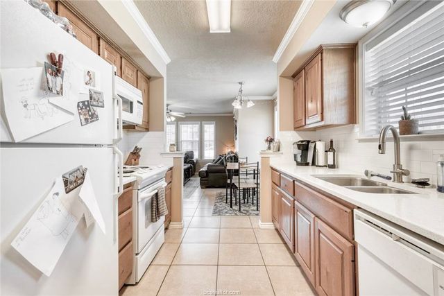 2325 Autumn Chase Loop, College Station, TX 77840