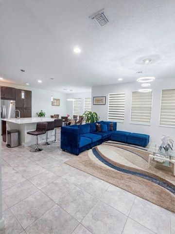 16483 Helix Court, Westlake, FL 33470