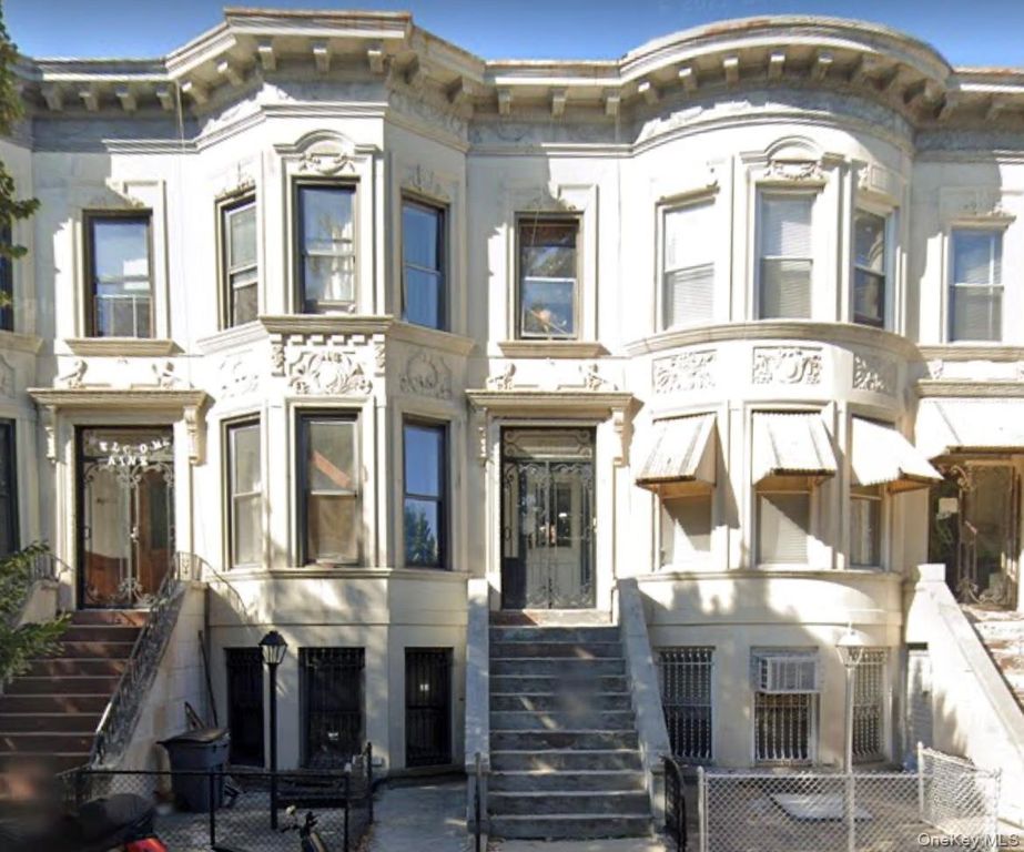 291 Lincoln Road HSE, Brooklyn, NY 11225