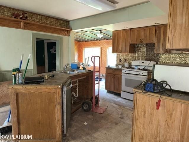 7882 Morrow Road, Cottrellville Twp, MI 48039