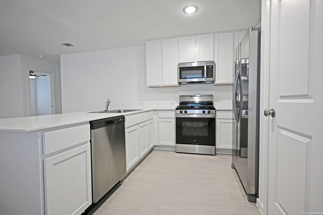 15023 Azzurro Stone, Elmendorf, TX 78112