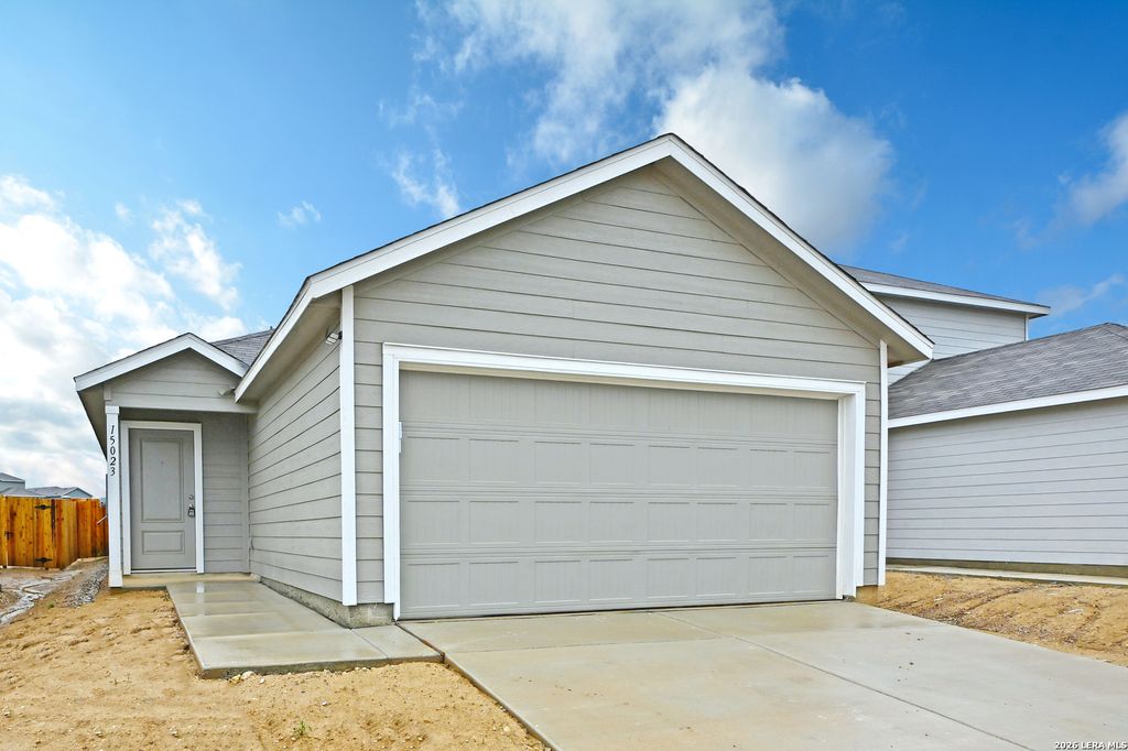 15023 Azzurro Stone, Elmendorf, TX 78112