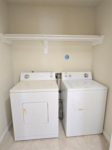 2112 Davis Street, Houston, TX 77026