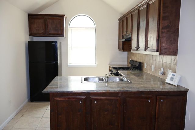 2112 Davis Street, Houston, TX 77026