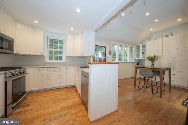 646 BEECHWOOD DR, Havertown, PA 19083