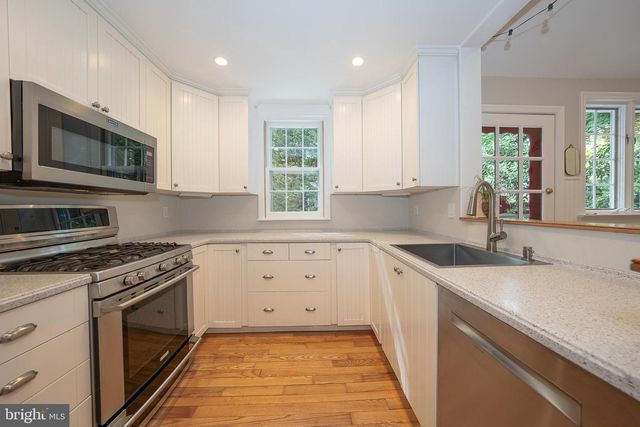 646 BEECHWOOD DR, Havertown, PA 19083