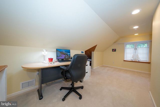 646 BEECHWOOD DR, Havertown, PA 19083